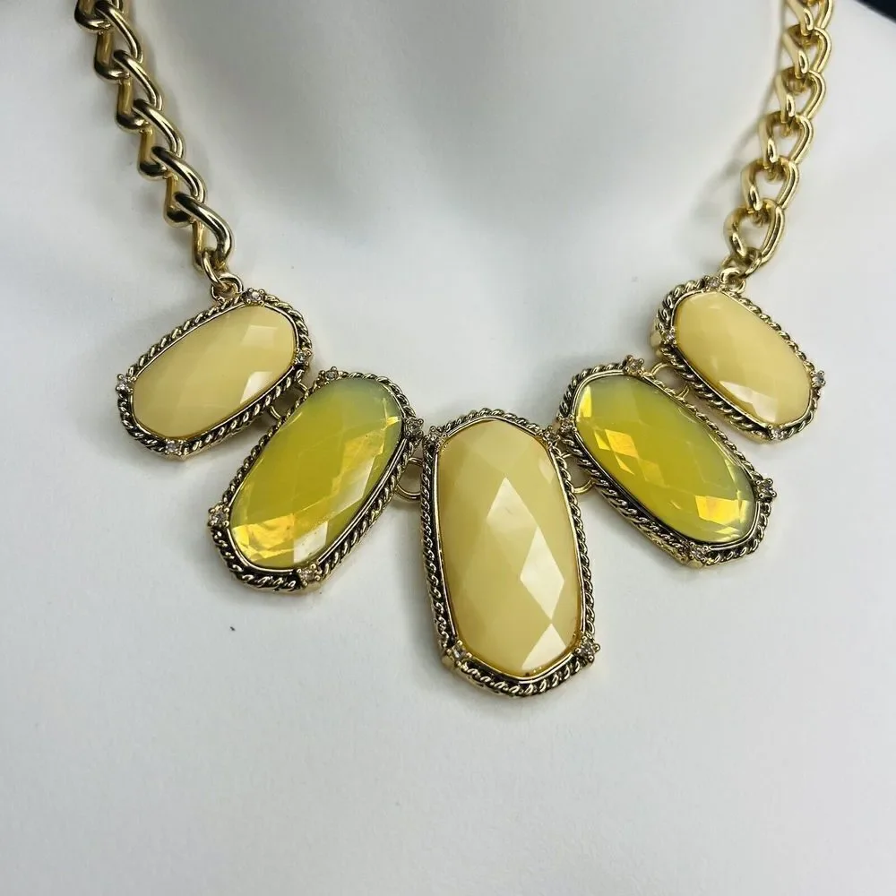 Baskin Brothers BB Mint Green￼ Yellow Tone Cabochon Necklace Bib Statement